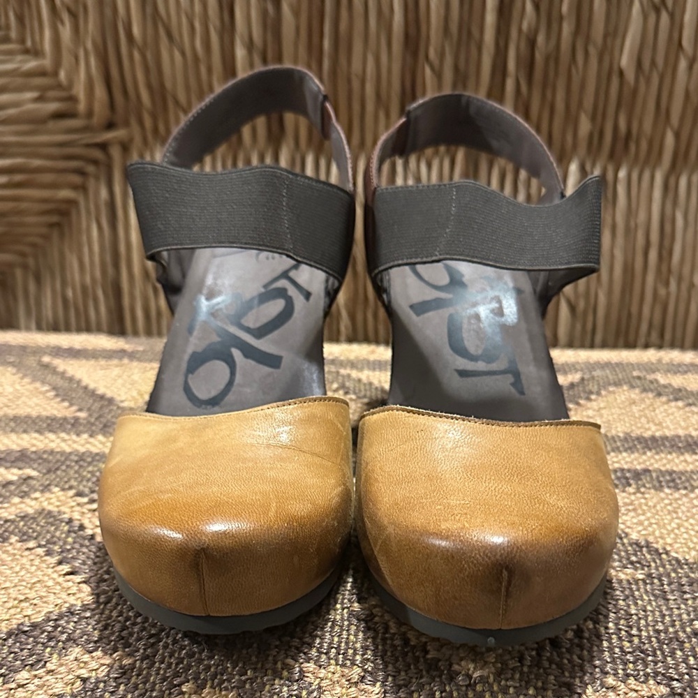 🥿 OTBT Rexberg Sandals – Tan – Size 9.5 (Like New)